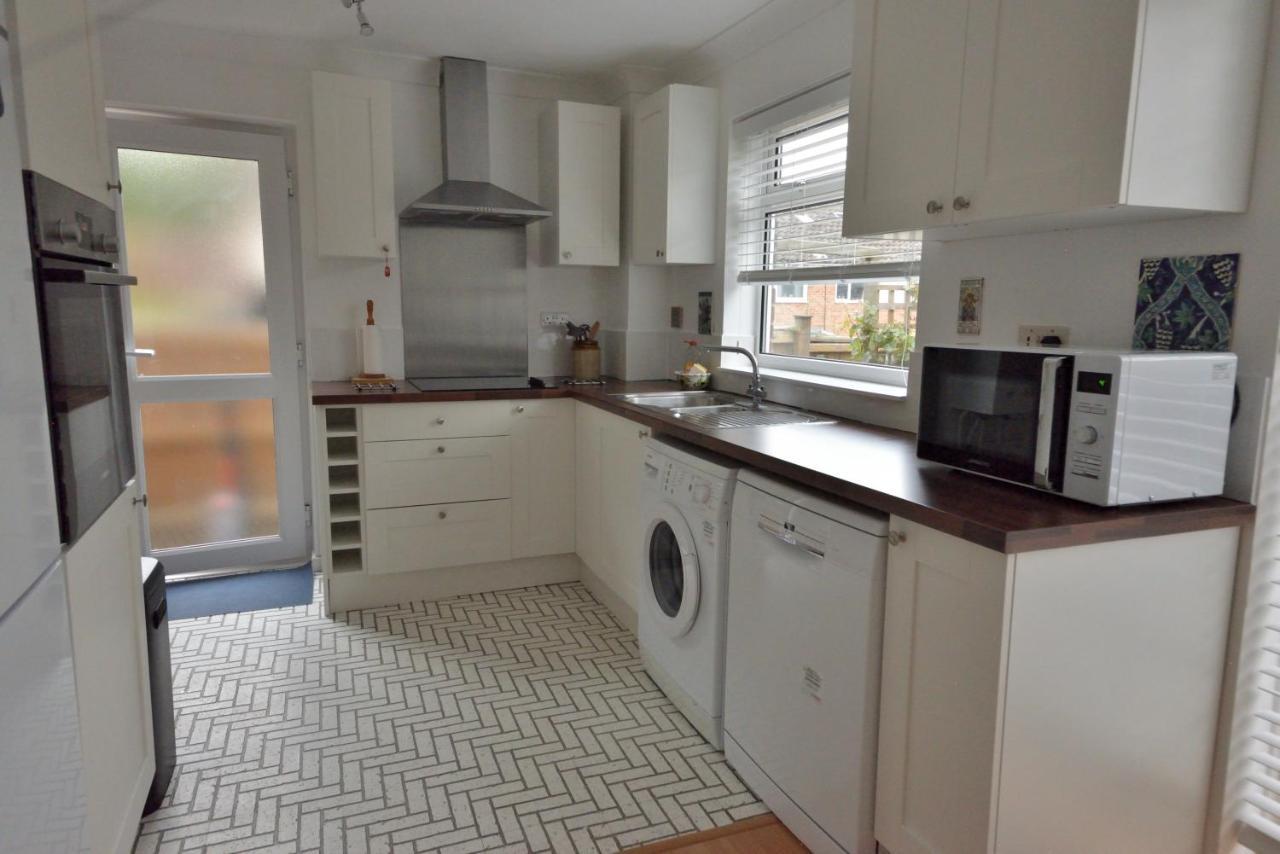 Villa Cosy House, A Train Spotter'S Delight! New Alresford Exterior foto